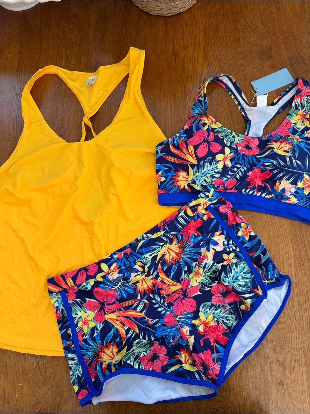 Womenโs Yellow Tankini Set with Tropical Floral Top and Shorts